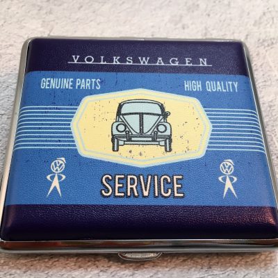 VW-Zigarettenetui-Service-Käfer-blau-hellblau-Detail-3